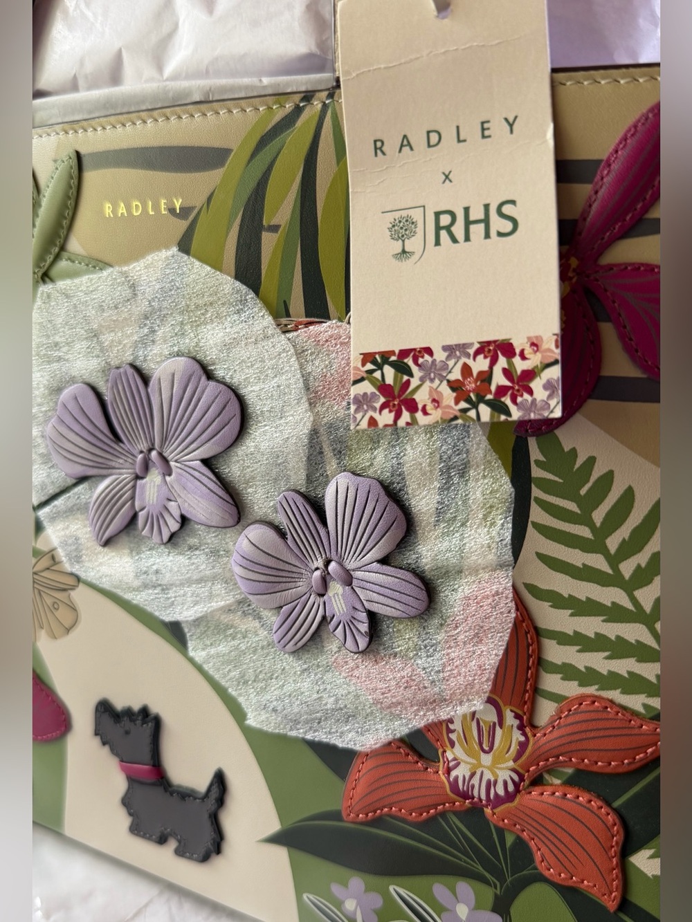 Radley London Botanical Appliqué Tote in Cream and Green. Collectible - Picture 12 of 14